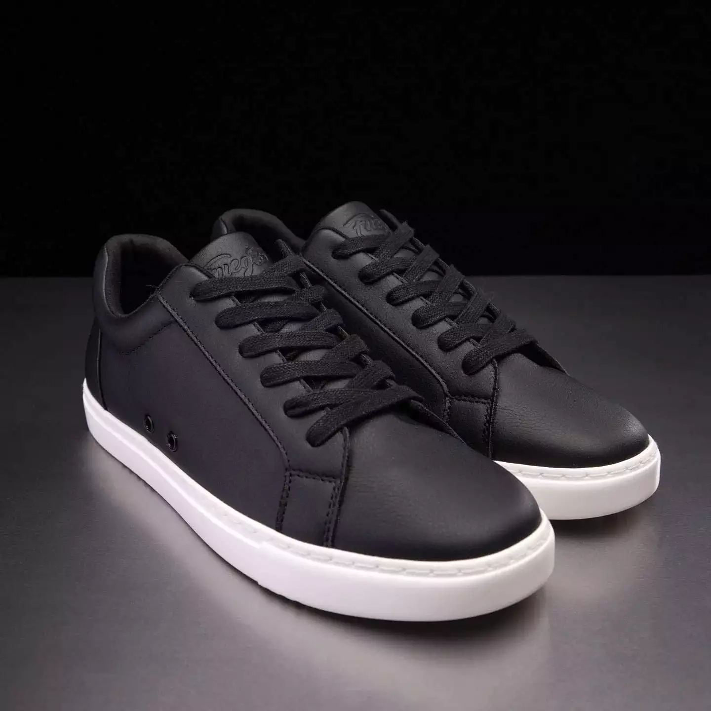 Fuego - Low Top Black