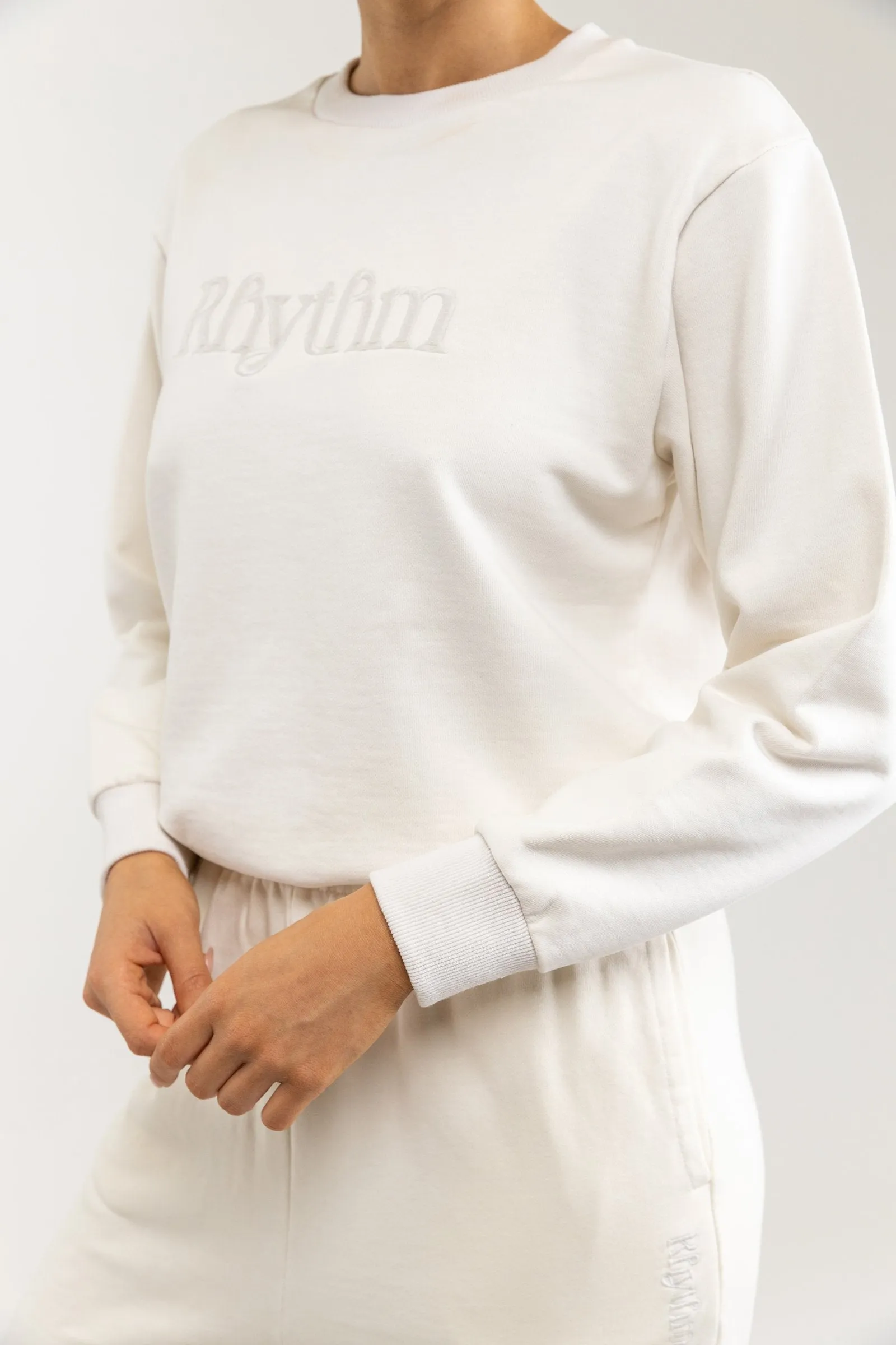 Riki Overdye Fleece Crew Off White