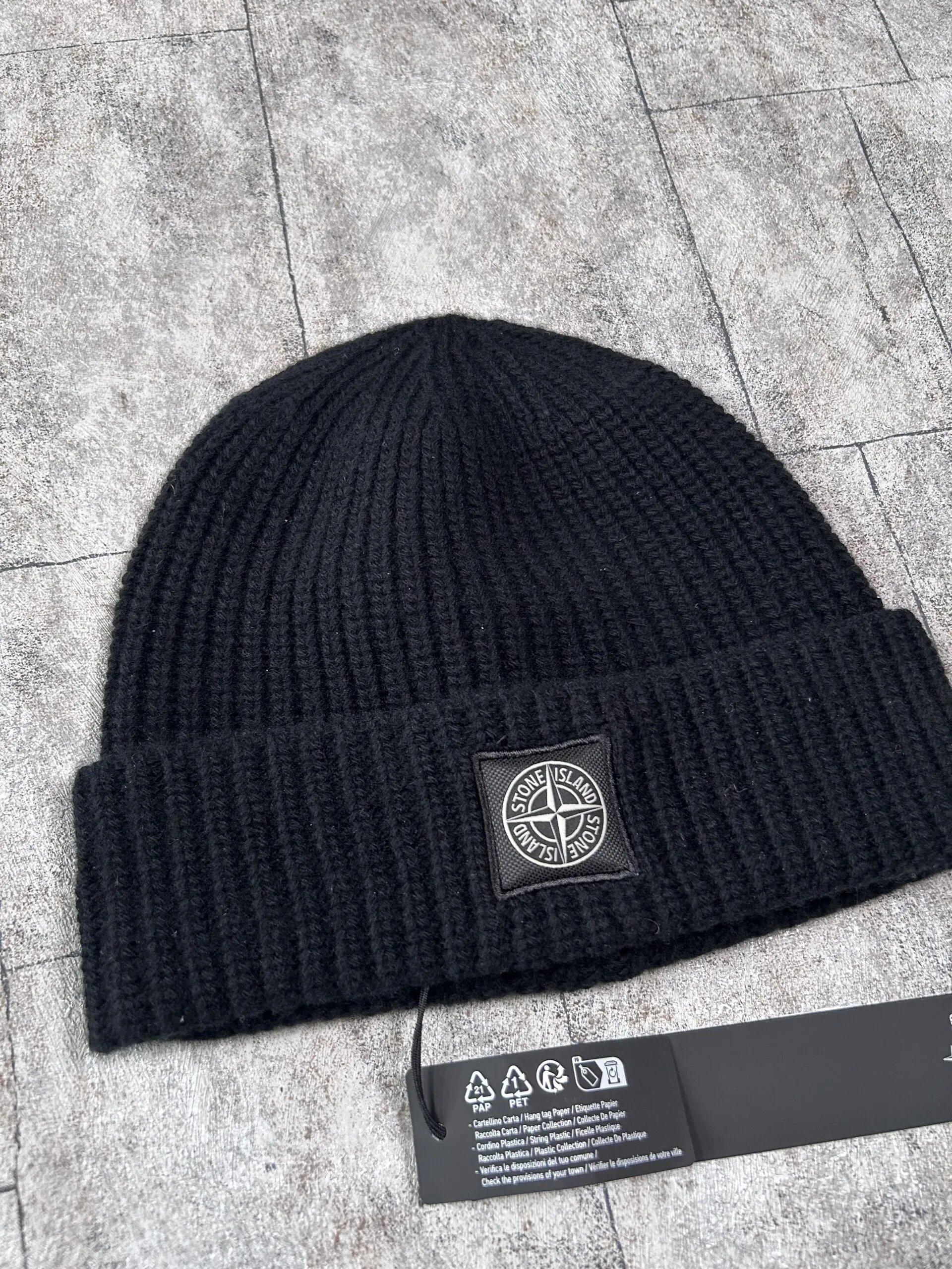 STONE ISLAND BEANIE