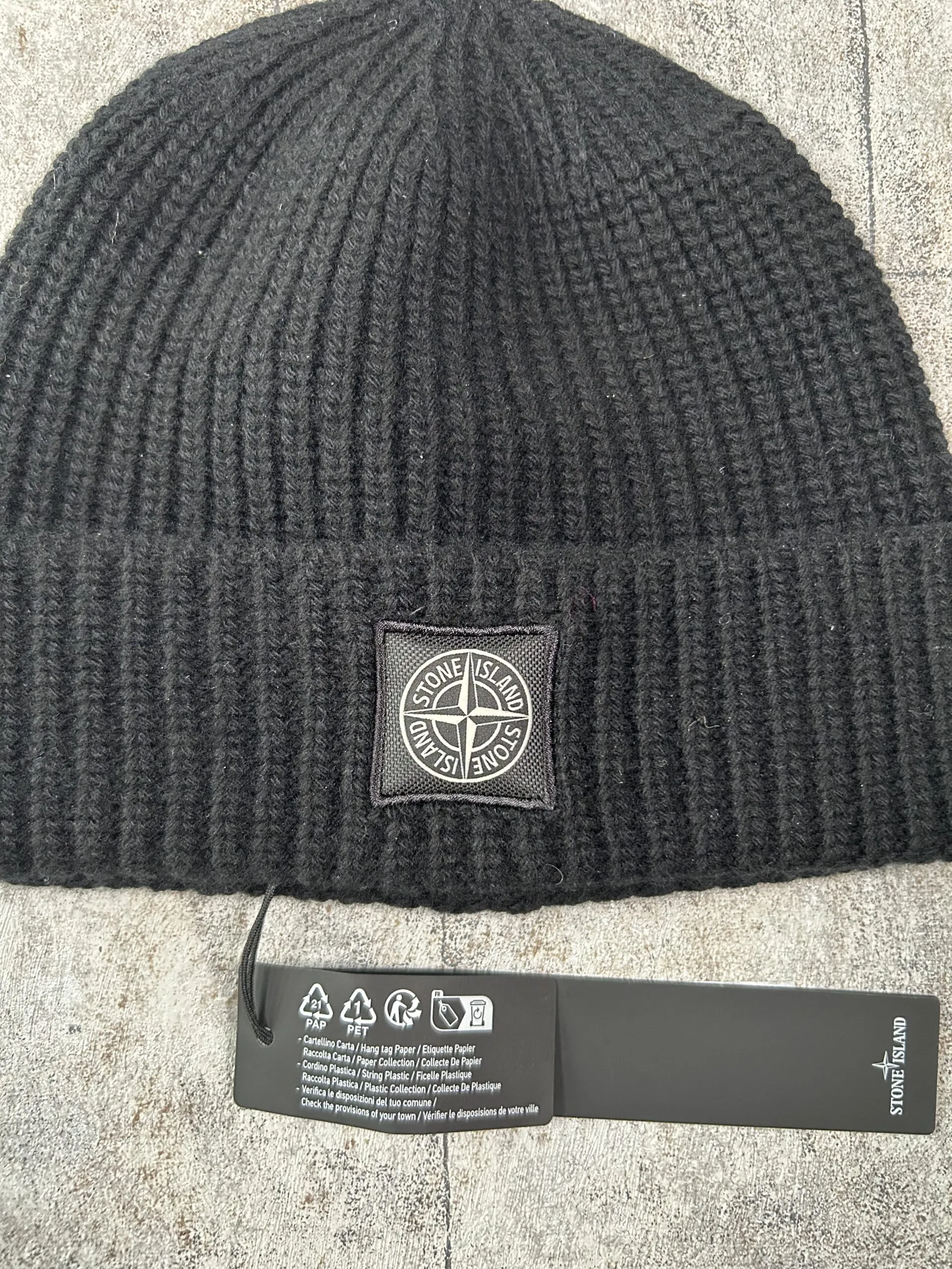 STONE ISLAND BEANIE