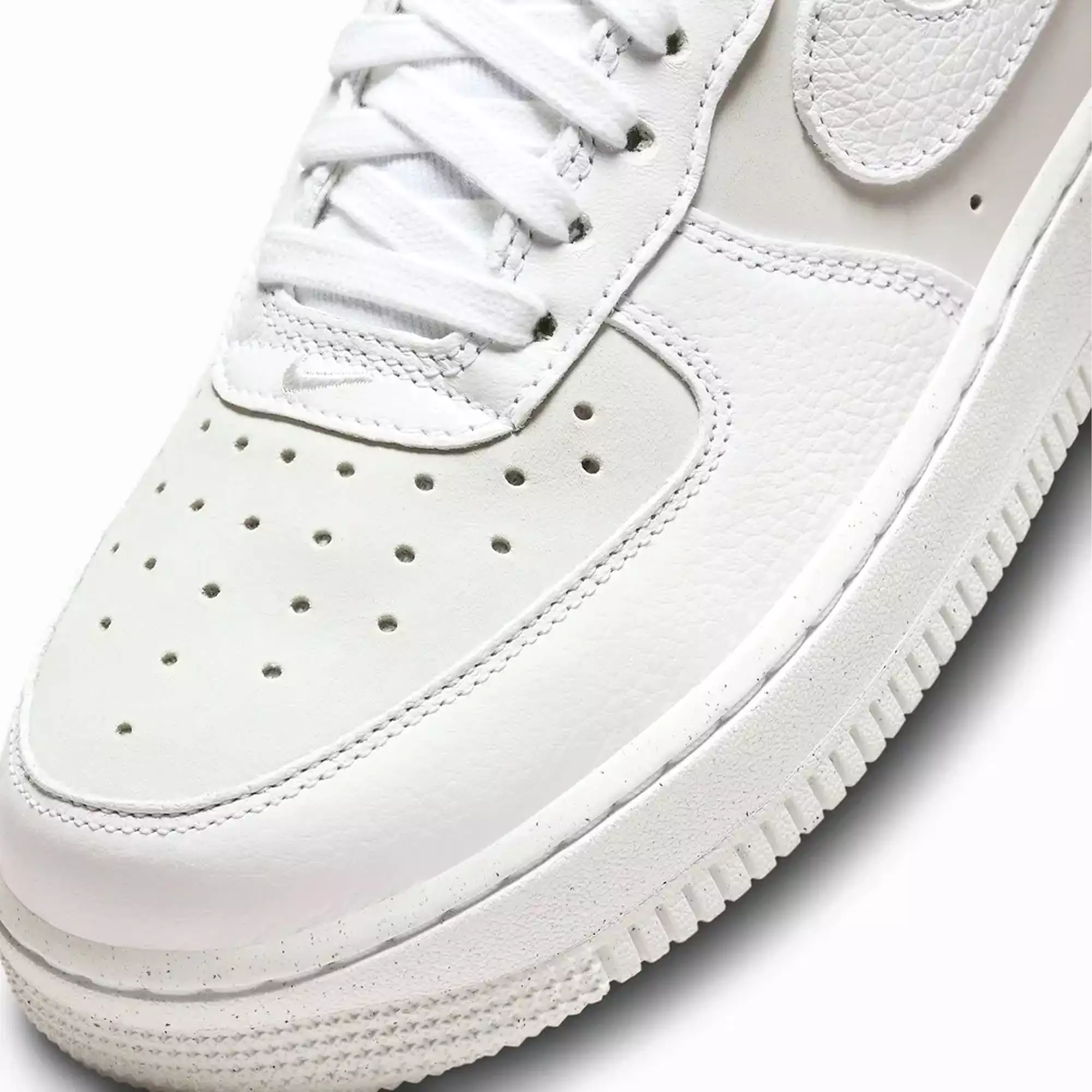 WMN'S AIR FORCE 1 '07 LX 'WHITE/LT SMOKE GREY-PHOTON DUST-WHITE'